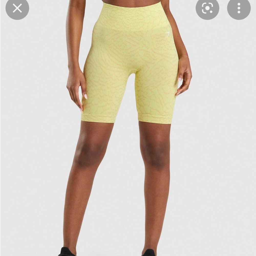 Gymshark adapt animal shorts in firefly yellow size xs